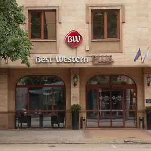Western Bristol Sofya